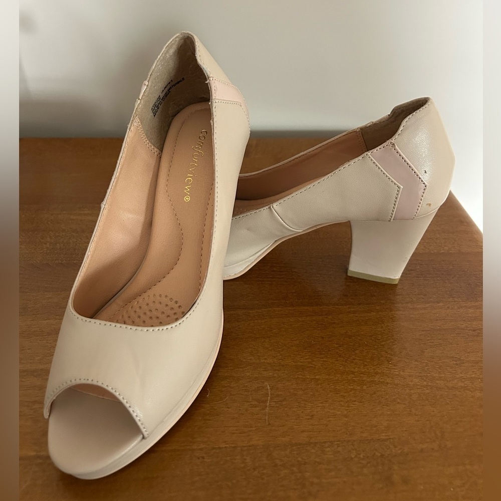 Comfortview Blush Peep-Toe Heels